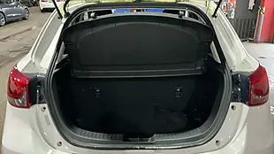 Used 2016 Mazda 2 Se White - Interior and Exterior details 9