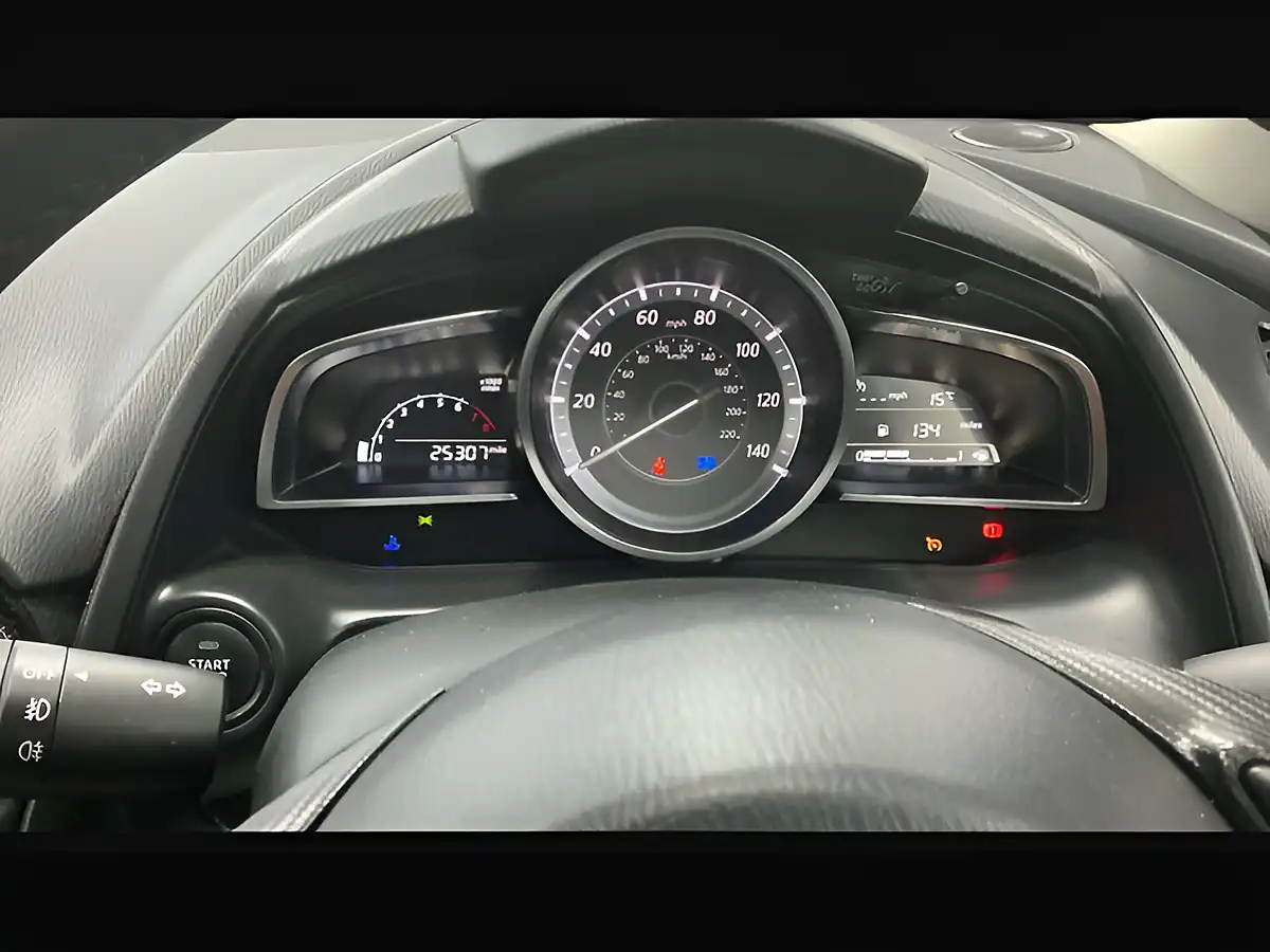 Used 2016 Mazda 2 Sport Nav Aluminium Silver - Interior and Exterior details 10