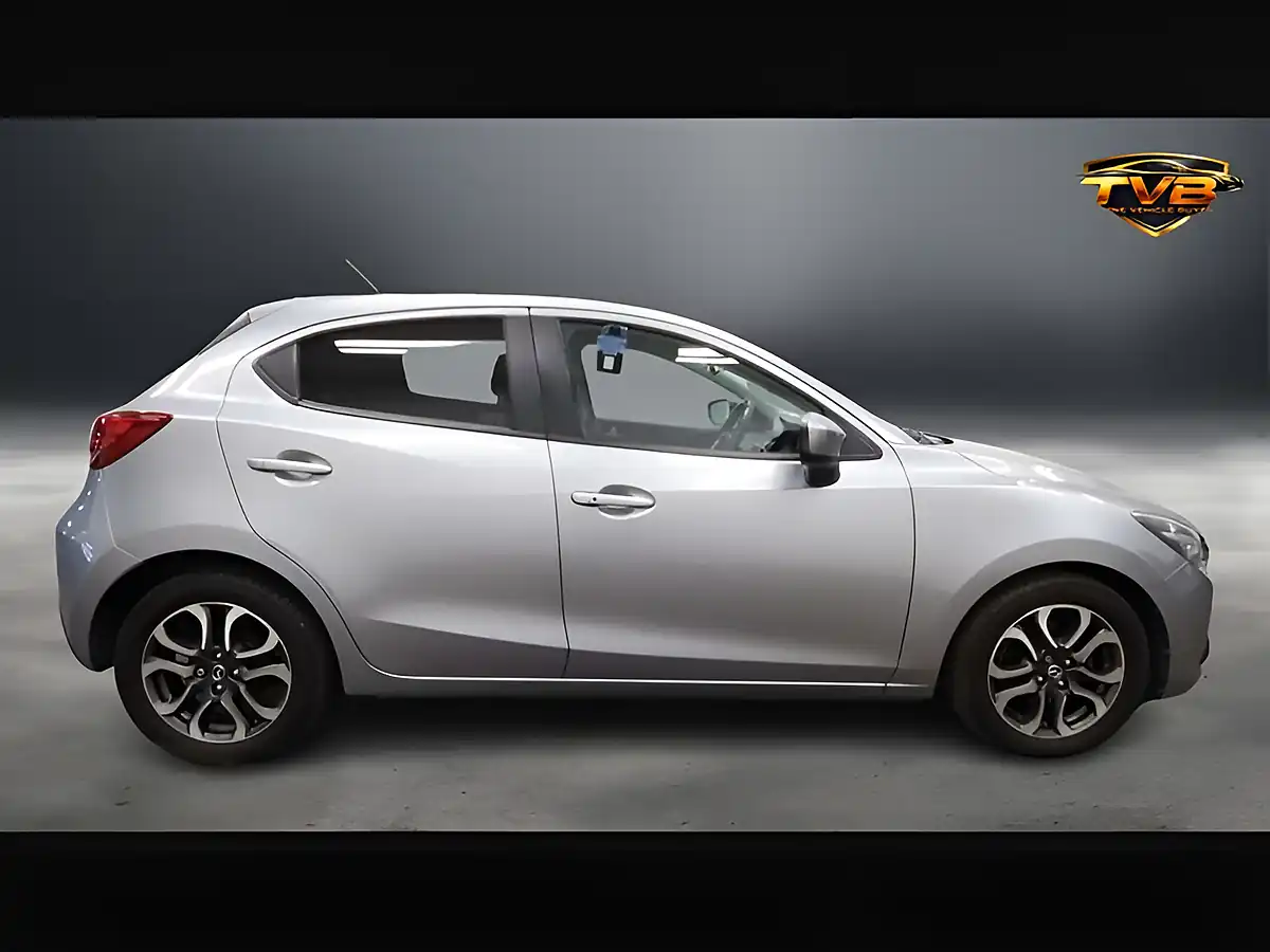 Used 2016 Mazda 2 Sport Nav Aluminium Silver - Interior and Exterior details 2