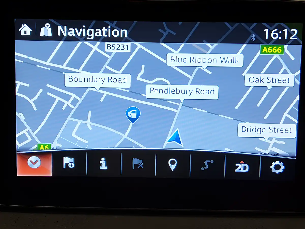 Used 2016 Mazda 3 Se Nav White - Interior and Exterior details 3