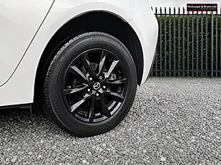 Used 2016 Mazda 3 Se White - Interior and Exterior details 16