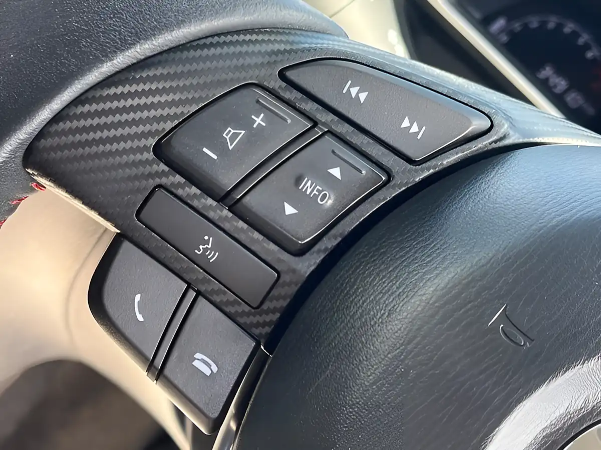 Used 2016 Mazda 3 Se White - Interior and Exterior details 18