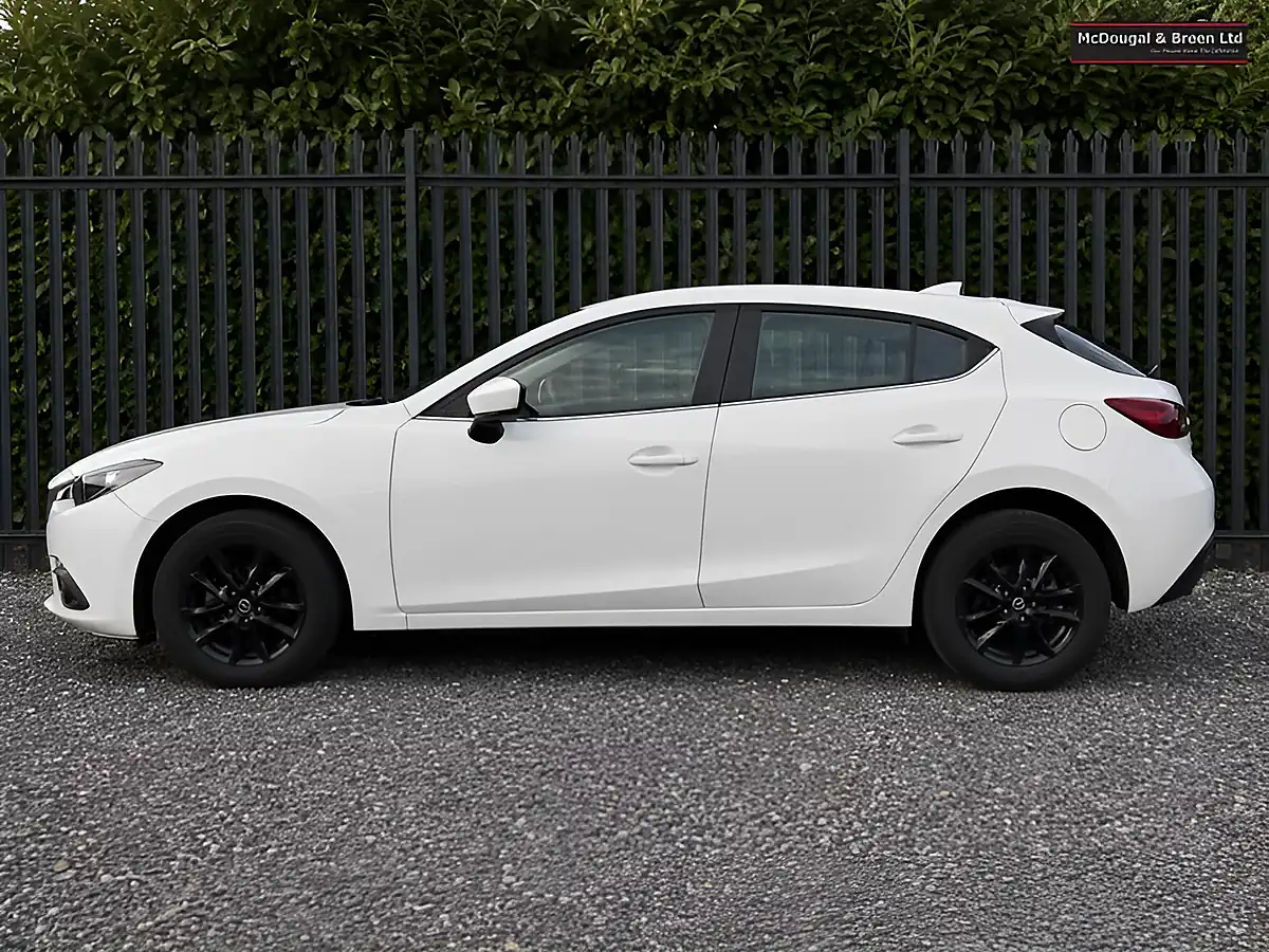 Used 2016 Mazda 3 Se White - Interior and Exterior details 3