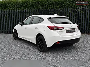 Used 2016 Mazda 3 Se White - Interior and Exterior details 4