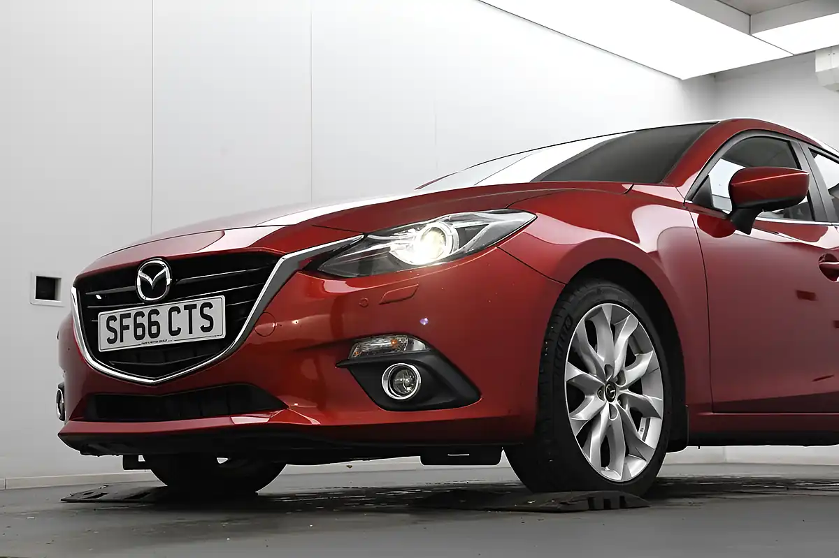 Used 2016 Mazda 3 Sport Nav Red - Interior and Exterior details 4