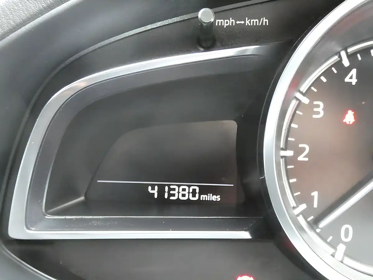 Used 2016 Mazda 3 Sport Nav White - Interior and Exterior details 9