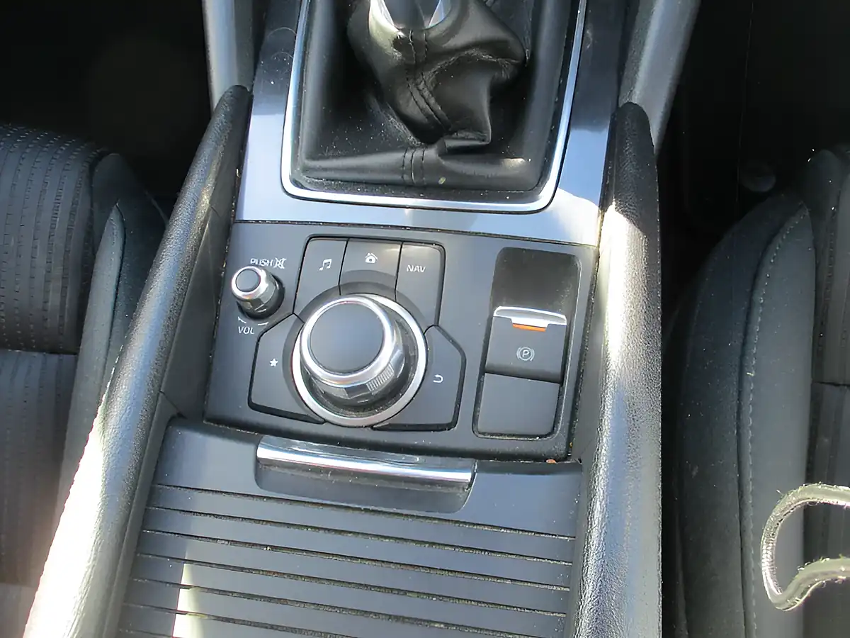Used 2016 Mazda 6 Se-L Nav Tourer Silver - Interior and Exterior details 16