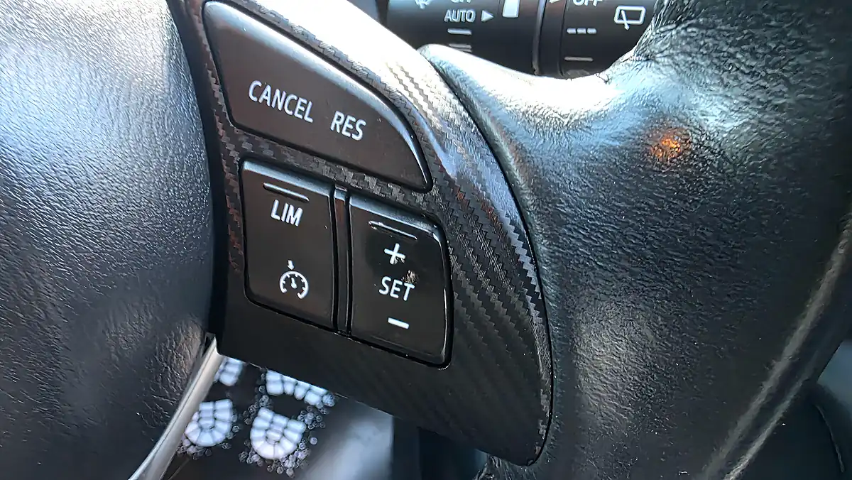 Used 2016 Mazda CX-3 Se-L Nav Silver - Interior and Exterior details 12
