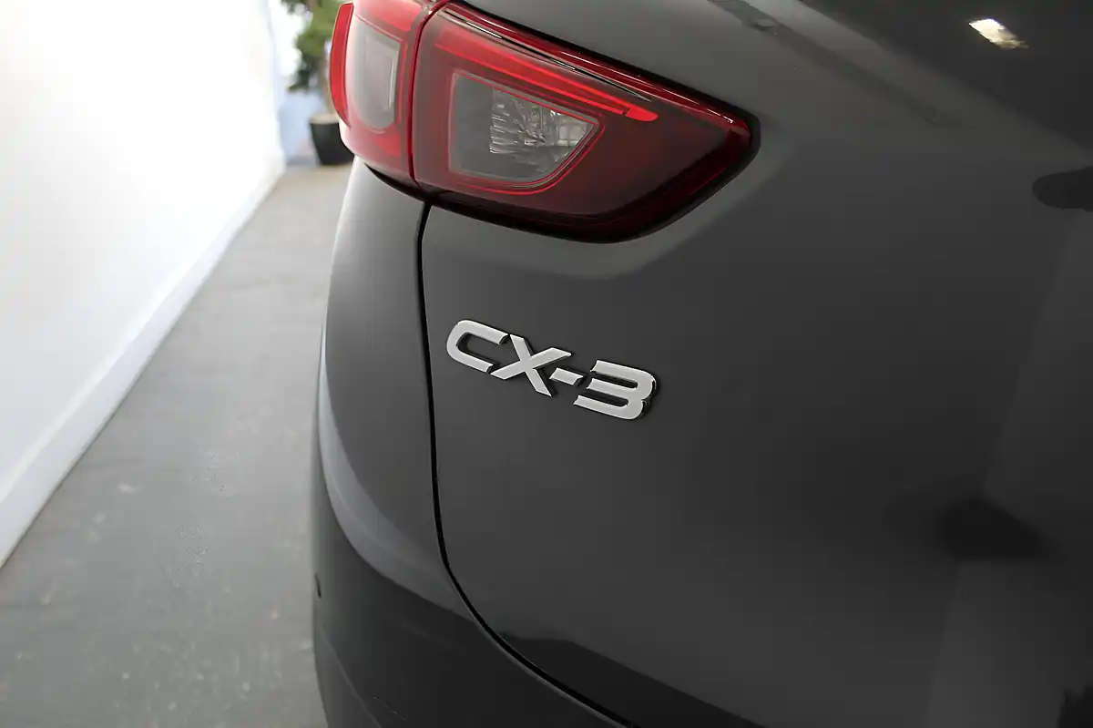 Used 2016 Mazda CX-3 Sport Nav Grey - Interior and Exterior details 10