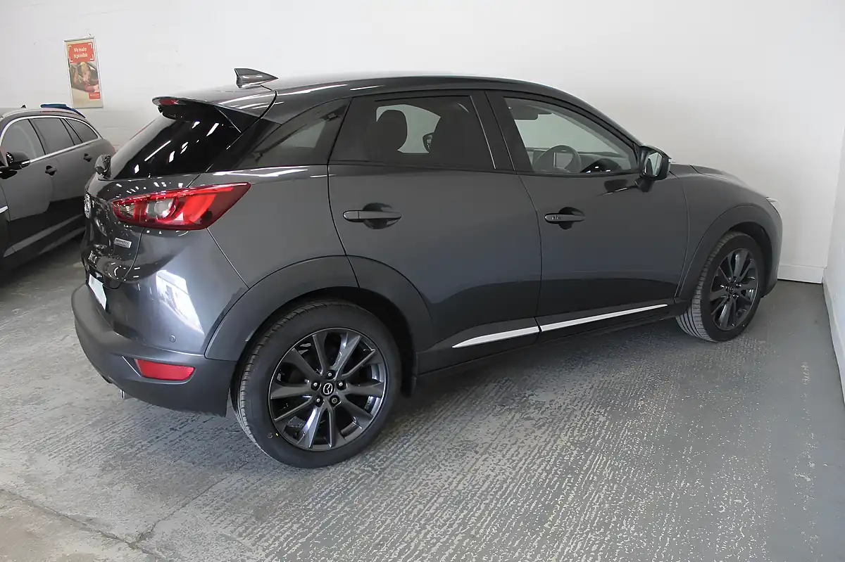 Used 2016 Mazda CX-3 Sport Nav Grey - Interior and Exterior details 8