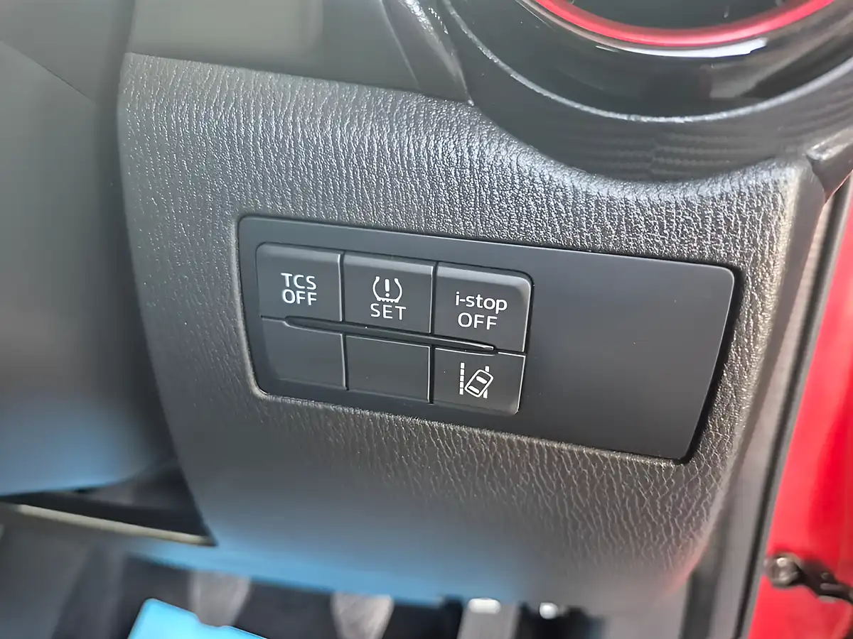 Used 2016 Mazda CX-3 Sport Nav Red - Interior and Exterior details 15