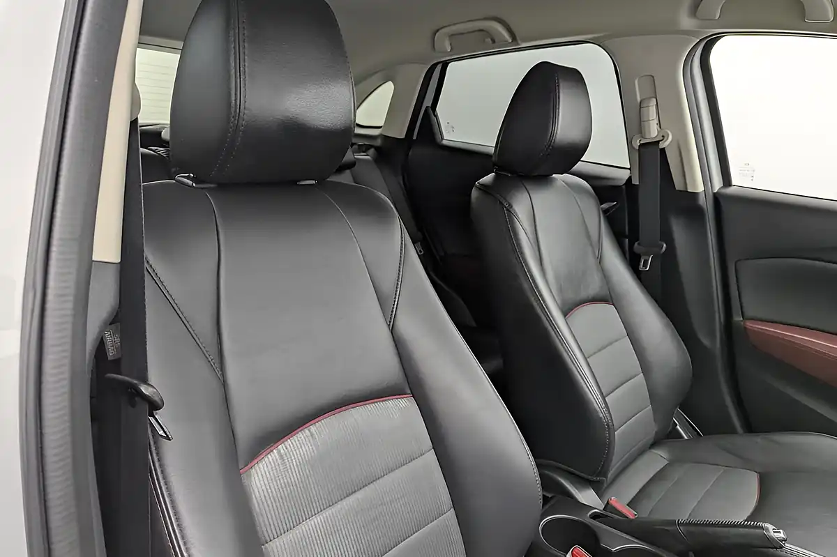 Used 2016 Mazda CX-3 Sport Nav Silver - Interior and Exterior details 11
