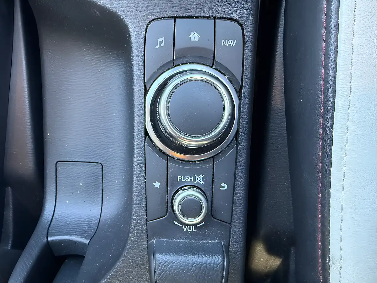 Used 2016 Mazda CX-3 Sport Nav Silver - Interior and Exterior details 20