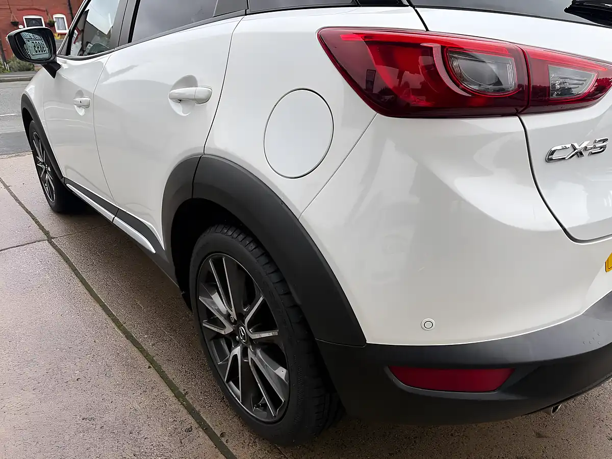 Used 2016 Mazda CX-3 Sport Nav White - Interior and Exterior details 12