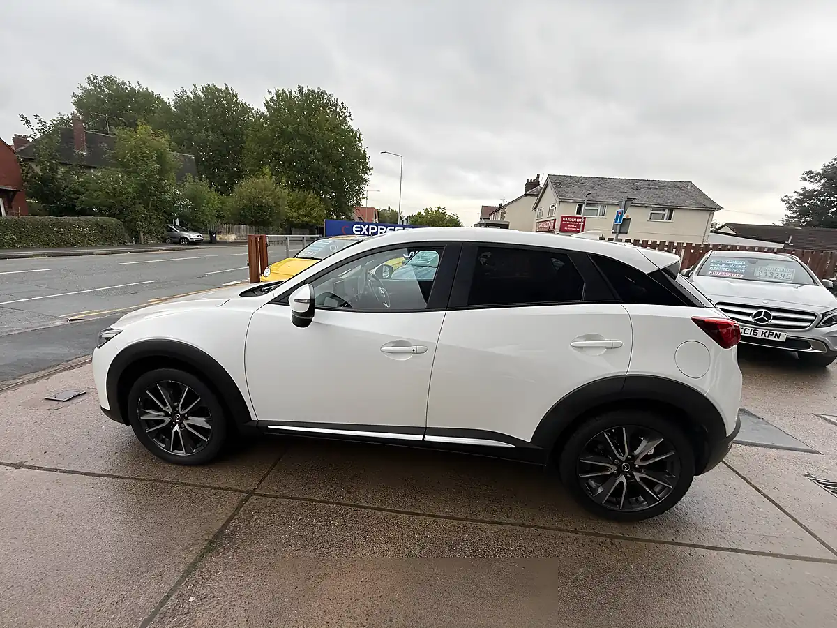 Used 2016 Mazda CX-3 Sport Nav White - Interior and Exterior details 6
