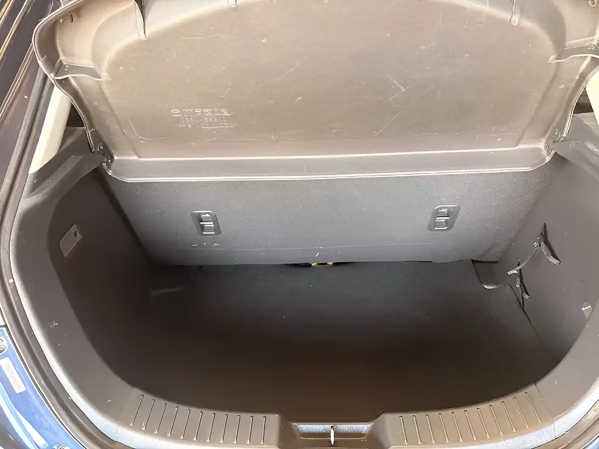 Used 2016 Mazda Mazda2 Se Blue - Interior and Exterior details 20