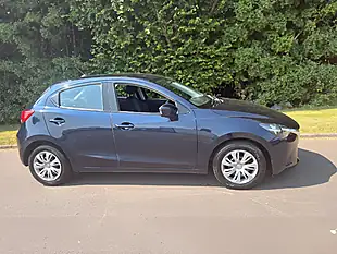 Used 2016 Mazda Mazda2 Se Blue - Interior and Exterior details 3