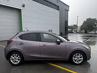Used 2016 Mazda Mazda2 Se-L Purple - Interior and Exterior details 6