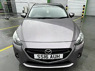 Used 2016 Mazda Mazda2 Se-L Purple - Interior and Exterior details 8