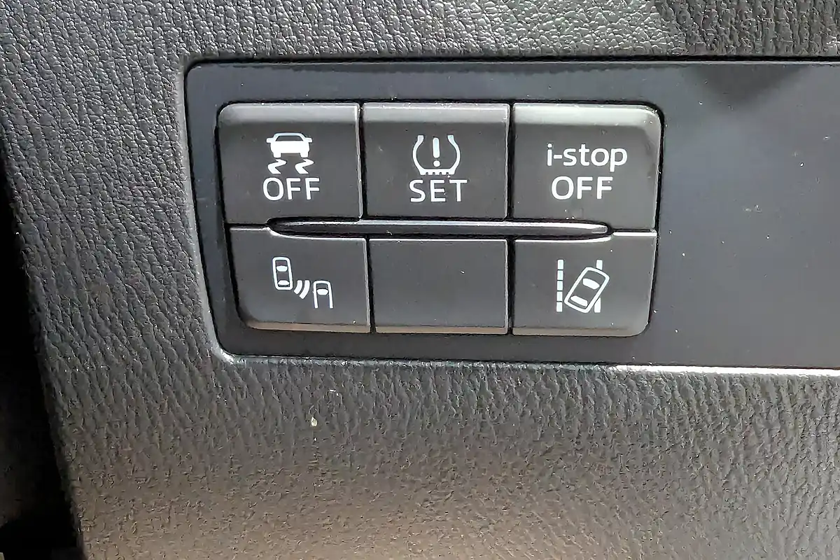 Used 2016 Mazda Mazda2 Sport Nav Silver - Interior and Exterior details 18