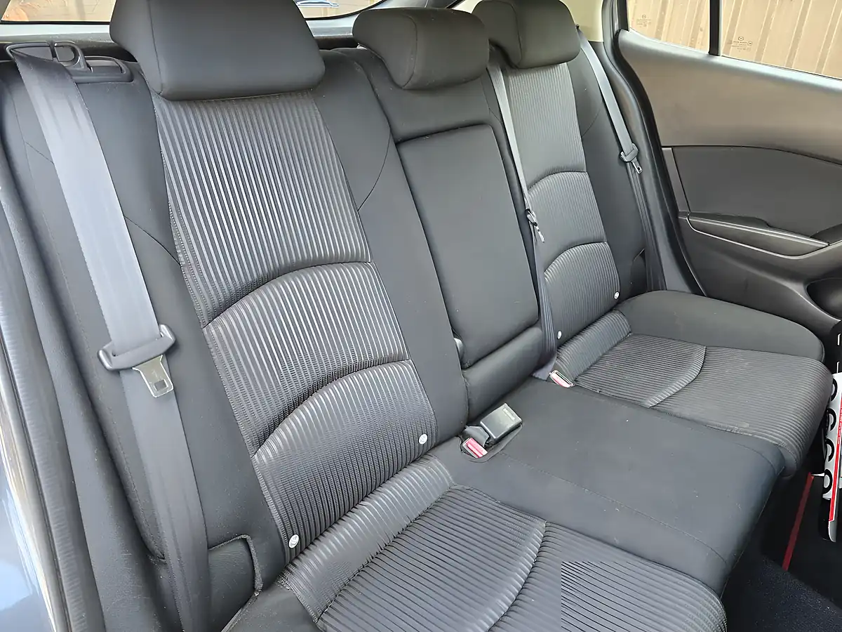 Used 2016 Mazda Mazda3 Se Grey - Interior and Exterior details 17