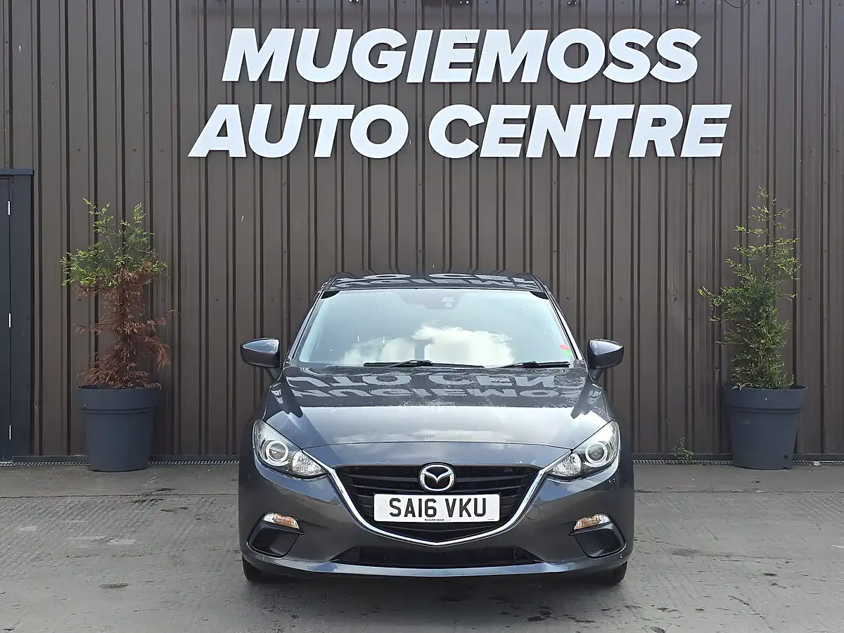 Used 2016 Mazda Mazda3 Se Grey - Interior and Exterior details 3