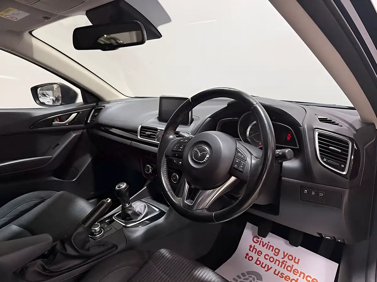 Used 2016 Mazda Mazda3 Se-L Nav Blue Reflex - Interior and Exterior details 10