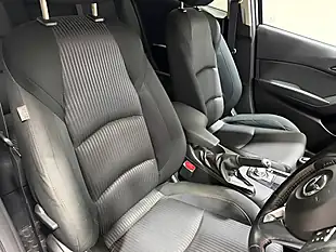 Used 2016 Mazda Mazda3 Se-L Nav Blue Reflex - Interior and Exterior details 11