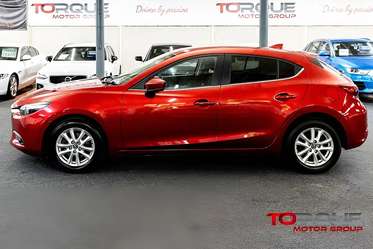 Used 2016 Mazda Mazda3 Se-L Nav Red - Interior and Exterior details 13