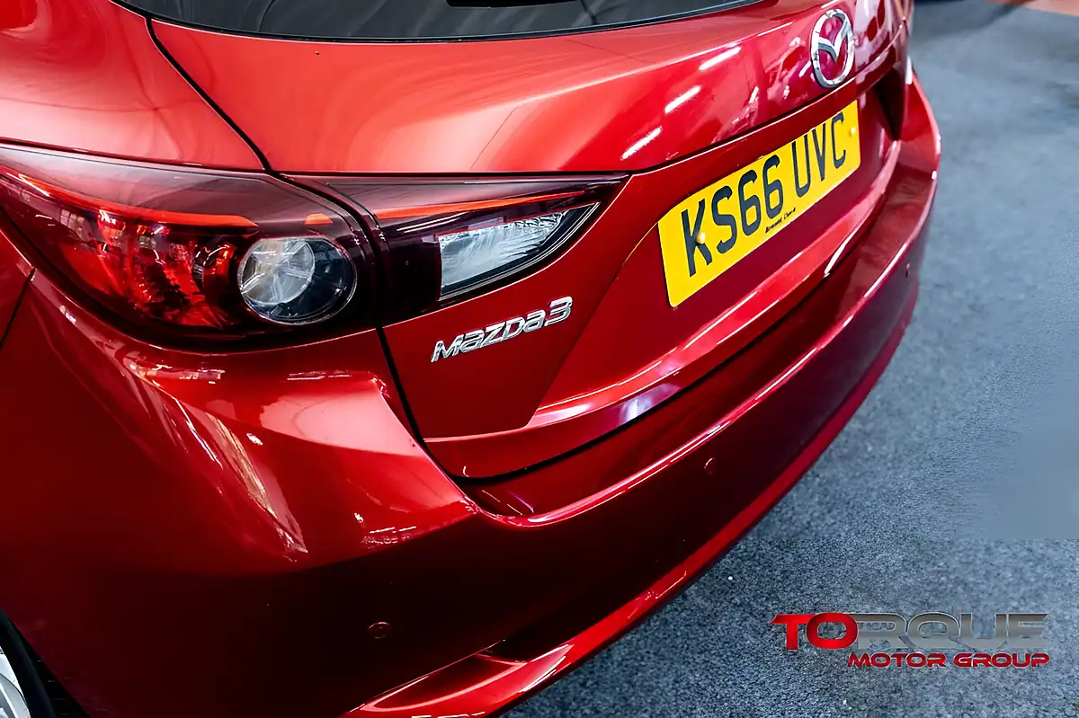 Used 2016 Mazda Mazda3 Se-L Nav Red - Interior and Exterior details 15
