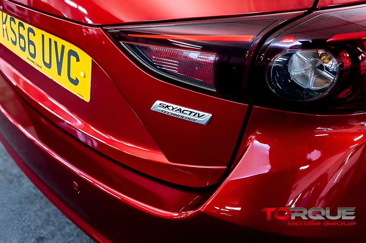Used 2016 Mazda Mazda3 Se-L Nav Red - Interior and Exterior details 19