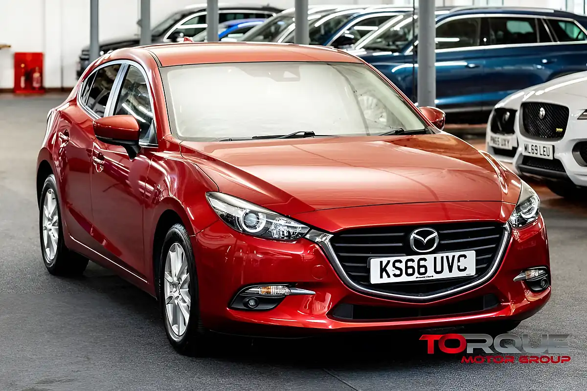 Used 2016 Mazda Mazda3 Se-L Nav Red - Interior and Exterior details 3