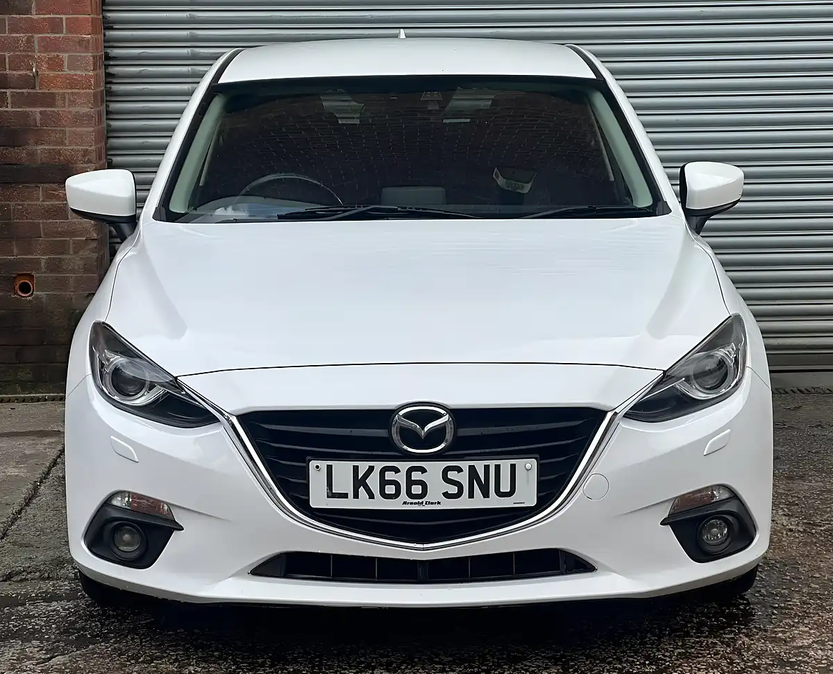 Used 2016 Mazda Mazda3 Se-L White - Interior and Exterior details 14