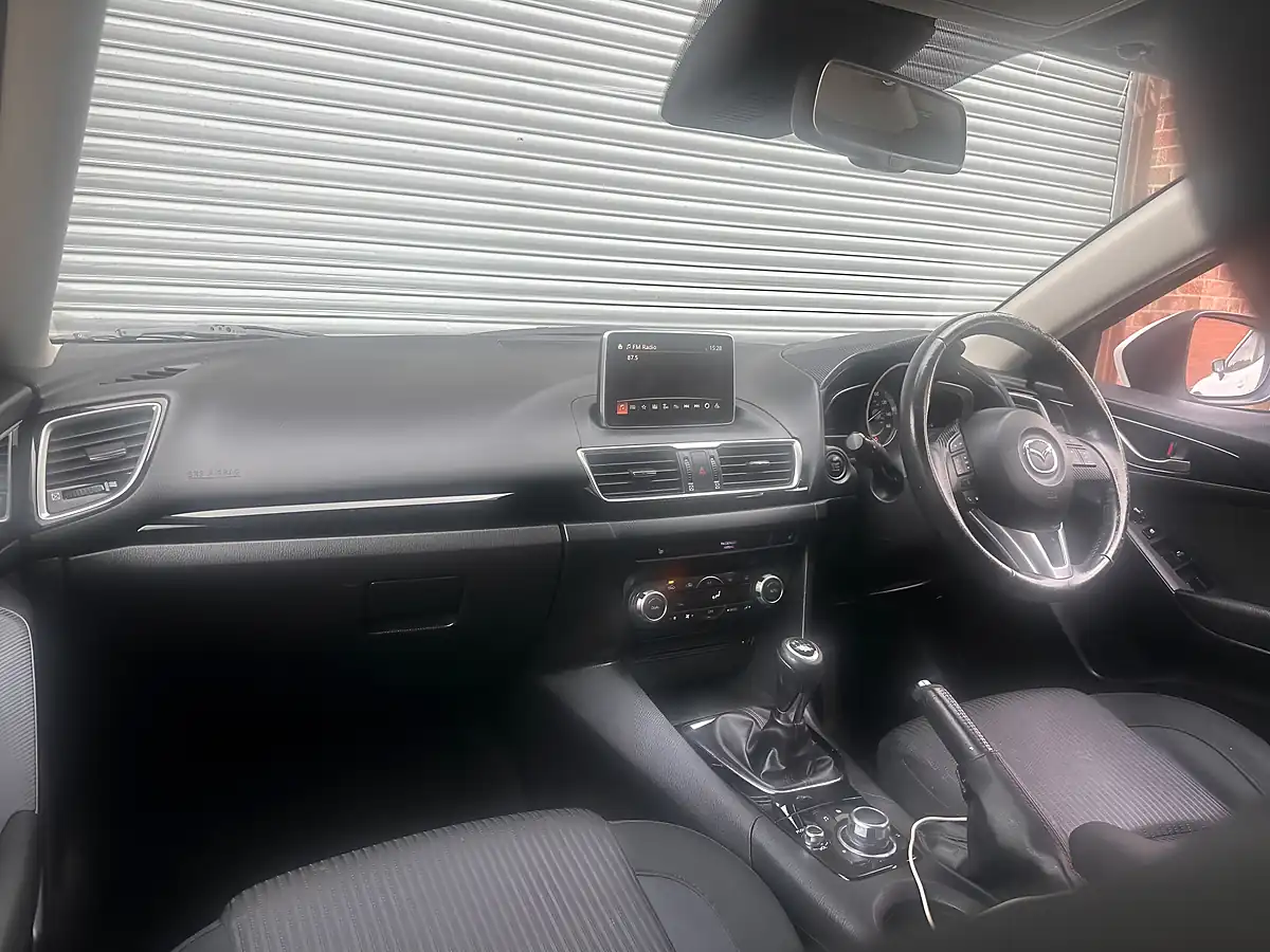 Used 2016 Mazda Mazda3 Se-L White - Interior and Exterior details 7