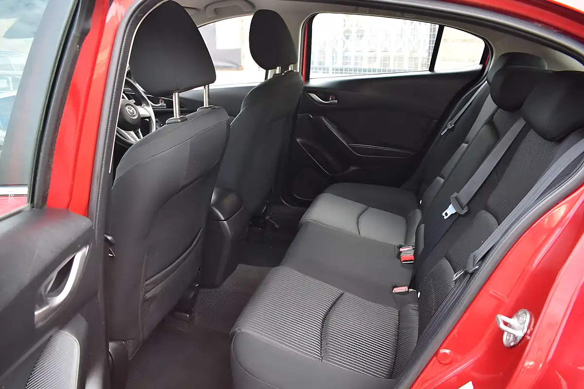 Used 2016 Mazda Mazda3 Se Nav Red - Interior and Exterior details 14