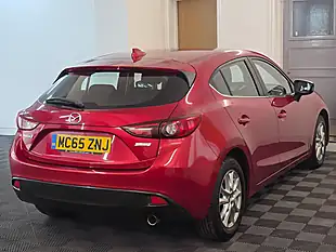 Used 2016 Mazda Mazda3 Se Nav Red - Interior and Exterior details 4