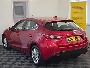 Used 2016 Mazda Mazda3 Se Nav Red - Interior and Exterior details 6