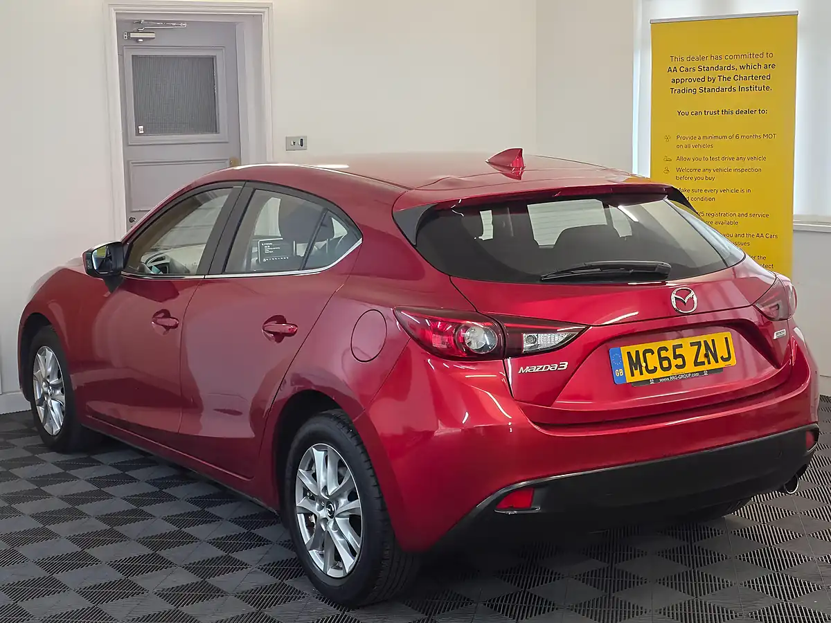 Used 2016 Mazda Mazda3 Se Nav Red - Interior and Exterior details 6