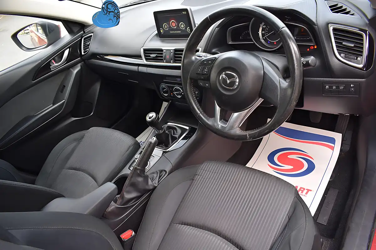 Used 2016 Mazda Mazda3 Se Nav Red - Interior and Exterior details 7