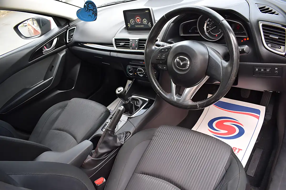 Used 2016 Mazda Mazda3 Se Nav Red - Interior and Exterior details 8