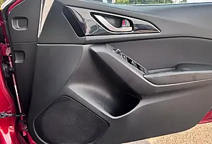 Used 2016 Mazda Mazda3 Se Nav Red - Interior and Exterior details 11