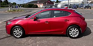 Used 2016 Mazda Mazda3 Se Nav Red - Interior and Exterior details 3