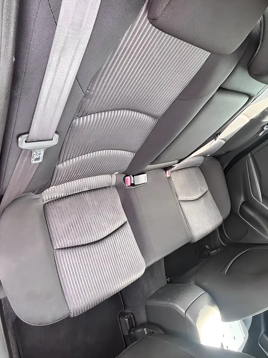 Used 2016 Mazda Mazda3 Se Nav Red - Interior and Exterior details 9