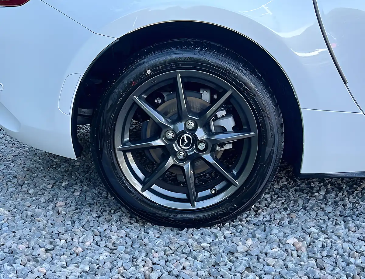 Used 2016 Mazda MX-5 Sport Arctic White - Interior and Exterior details 12