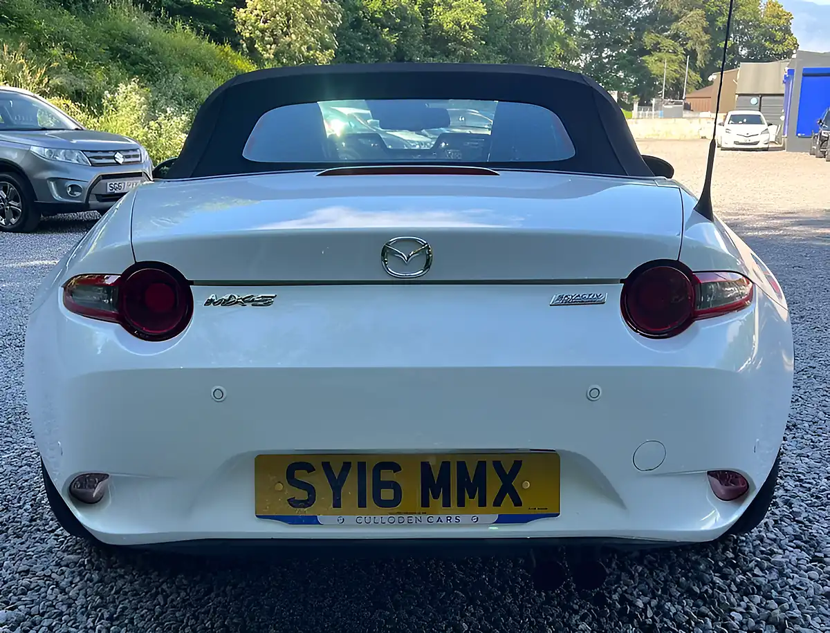 Used 2016 Mazda MX-5 Sport Arctic White - Interior and Exterior details 4