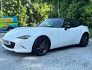 Used 2016 Mazda MX-5 Sport Arctic White - Interior and Exterior details 7