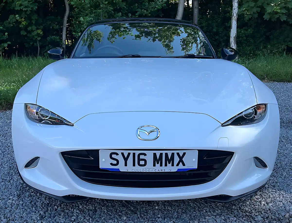 Used 2016 Mazda MX-5 Sport Arctic White - Interior and Exterior details 8