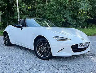Used 2016 Mazda MX-5 Sport Arctic White - Interior and Exterior details 9