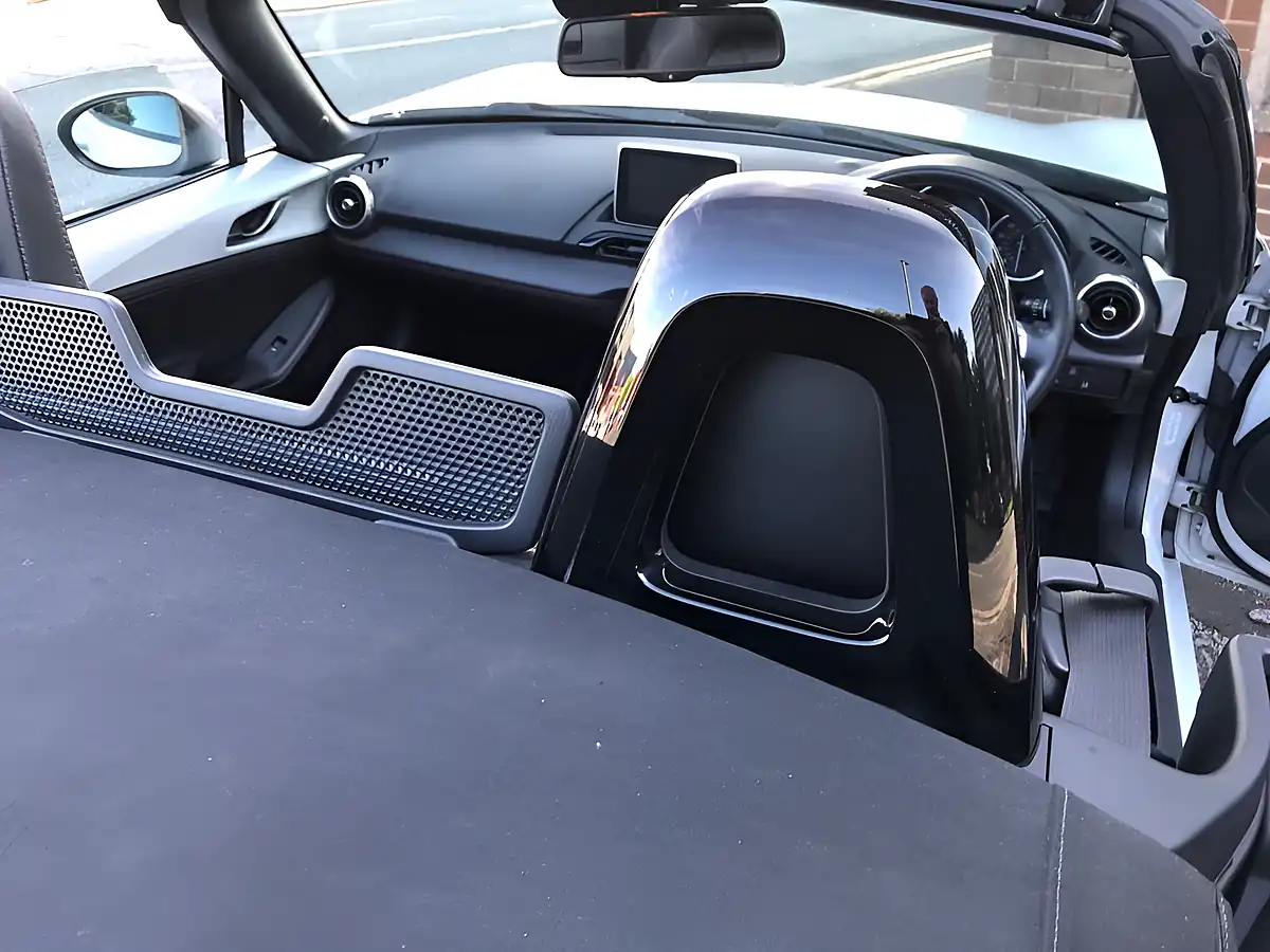 Used 2016 Mazda MX-5 Sport Nav Silver - Interior and Exterior details 10