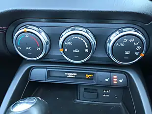 Used 2016 Mazda MX-5 Sport Nav Silver - Interior and Exterior details 15